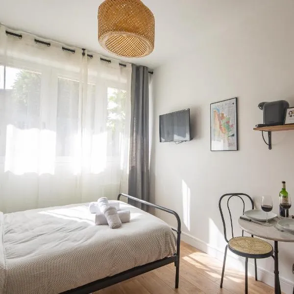 Les Studios du Parc Bordelais - Le Sommelier, hotel in Le Bouscat