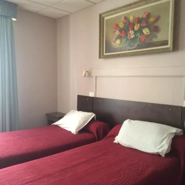 पेरिस में, होटल Hôtel Stanislas sans ascenseur