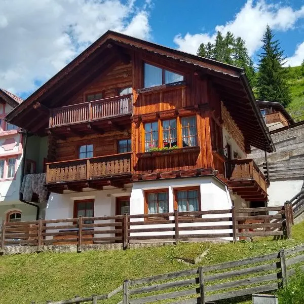 Appartamento Campitello House, hotel in Campitello di Fassa