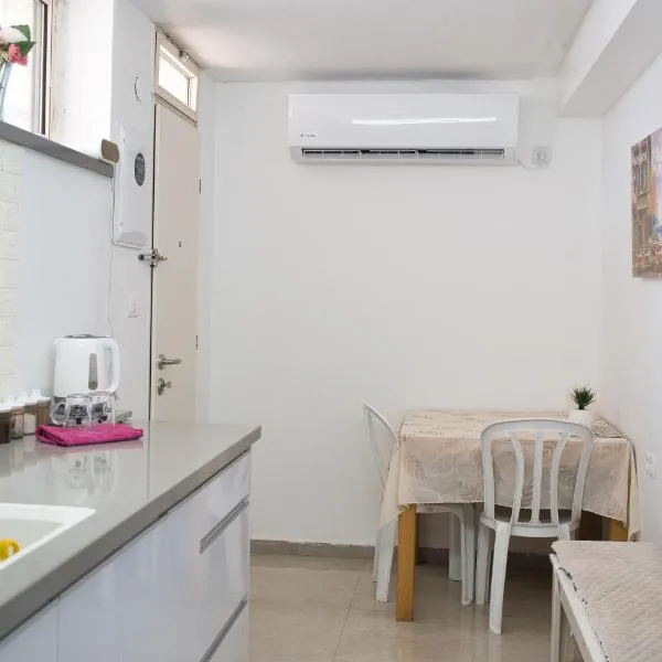 oded Inviting housing, hotel in Jerusalem