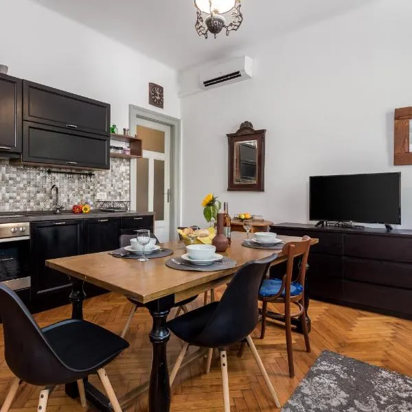 4 Bedroom Apartment, hotel v destinácii Rijeka