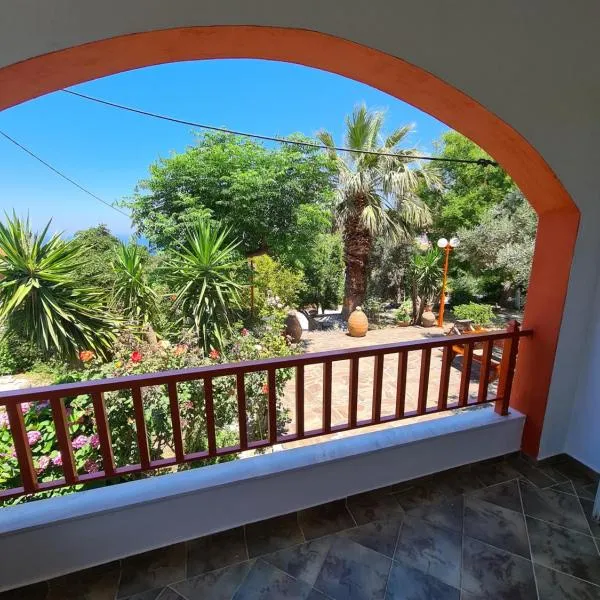 SPITIKARIOTIKO Panoramic Home, hotel v destinácii Raches