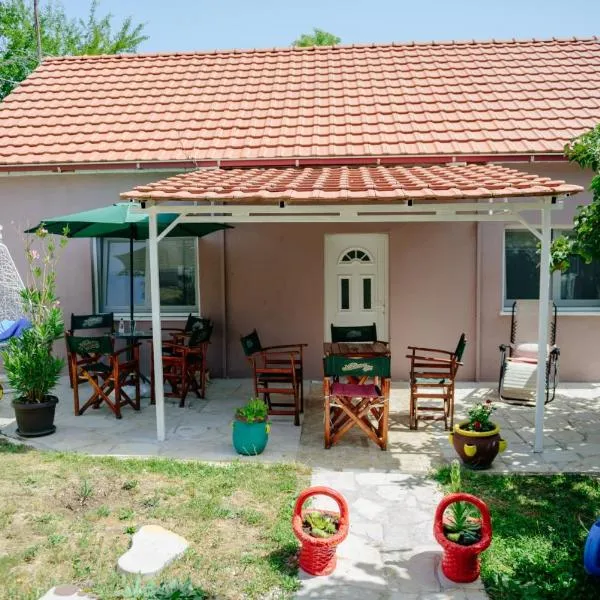 Village FLOWER IVY, hotel in Mandići