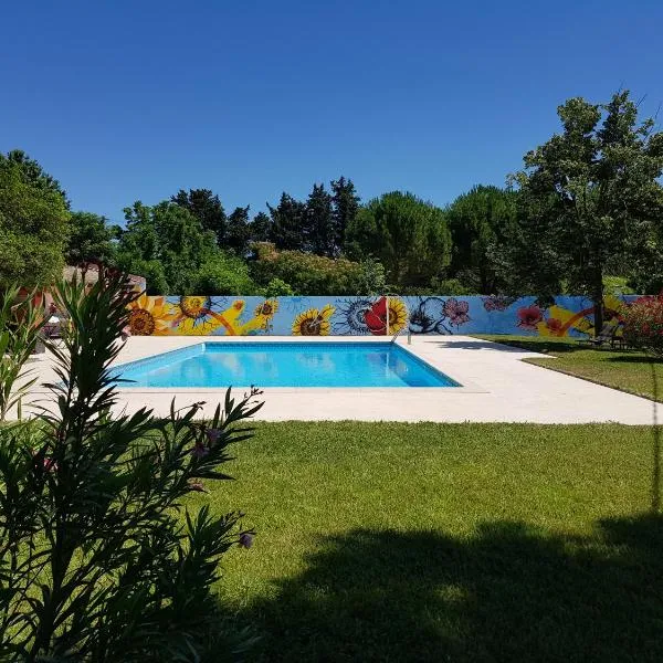 Logis Hotel la Ferme, hotel v Avignone