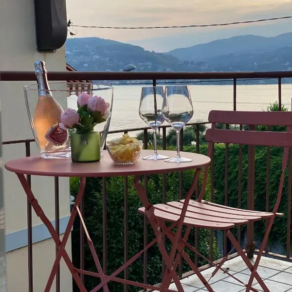 Bnbook La Casa di Orazio & Carla, Hotel in Ranco