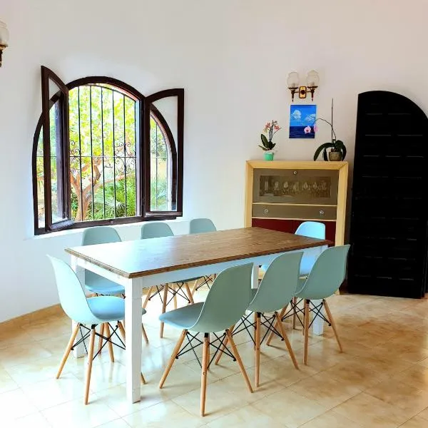 Casa MiraMar seaview BBQ pool 250m from beach, hotel v destinácii Calpe