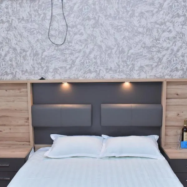 Hotel FRESH, hotel i Aqtöbe