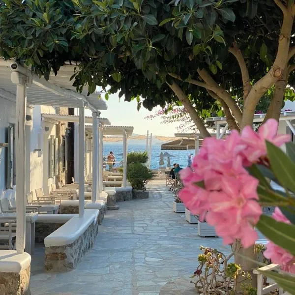 Agia Anna Beachfront Boutique, hótel í Paraga