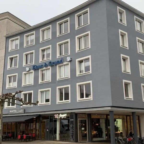 Waffel Cafe HOSTEL Monteurwohnung Ferienwohnung, hotel in Kassel