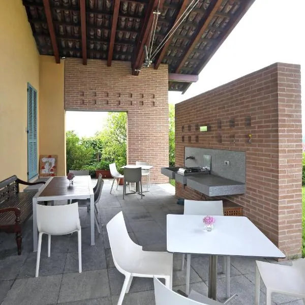 A Casa di Maria, hotel v destinaci Grinzane Cavour