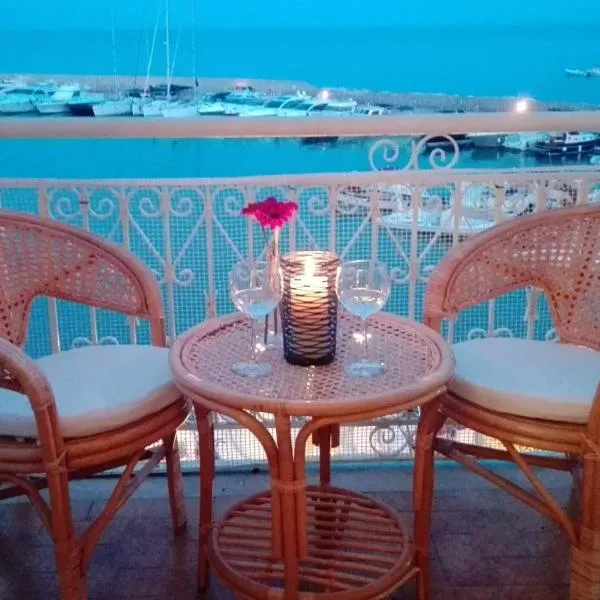 Scario Sunny Apartment in centro, hotel v destinaci Scario