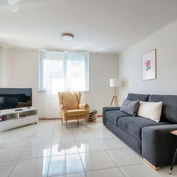 Minusio Apartment by Quokka 360 - bright and modern flat with balcony、Minusioのホテル