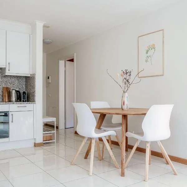 Minusio Apartment by Quokka 360 - Stylish and Bright Stay with Private Balcony, hotel a Minusio
