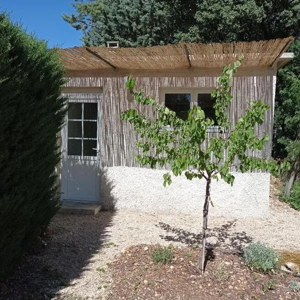 l'Annexe, logement confortable avec piscine, hotel di Mazan