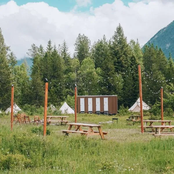 Wander Camp Glacier, viešbutis mieste Coram