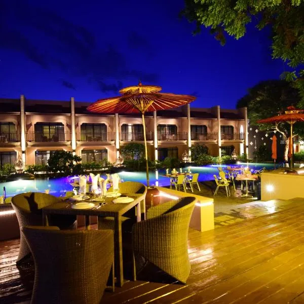The Hotel Umbra Bagan, отель в Багане