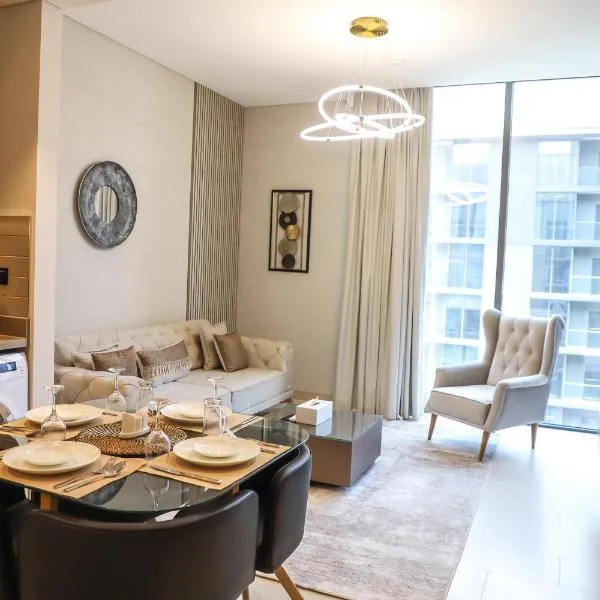 STAY BY LATINEM Luxury 1BR Holiday Home CV A2605 near to Burj Khalifa, hotel in Dubai