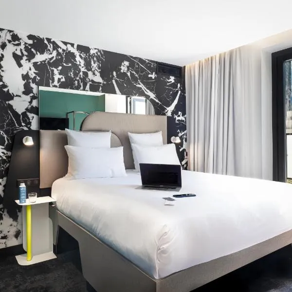 Tribe Paris La Defense Esplanade, hotel v destinaci Courbevoie