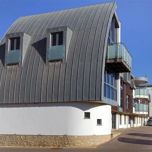 8 Driftwood, hotel in West Bay