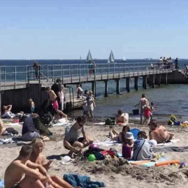 Seaview and swimming, hotel v destinaci Hellerup