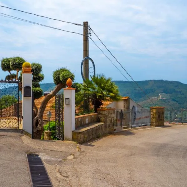 Castellabate Apartments Camere, hotel Castellabatéban
