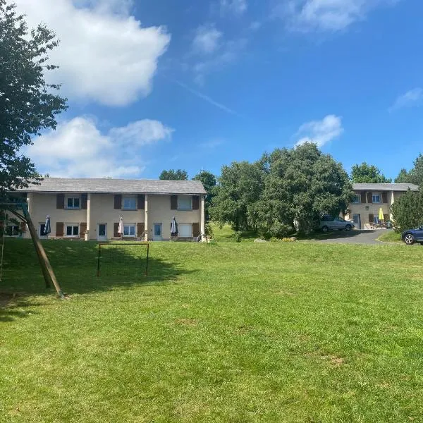 Les Genêts du Sancy, hotel v destinácii Besse-et-Saint-Anastaise