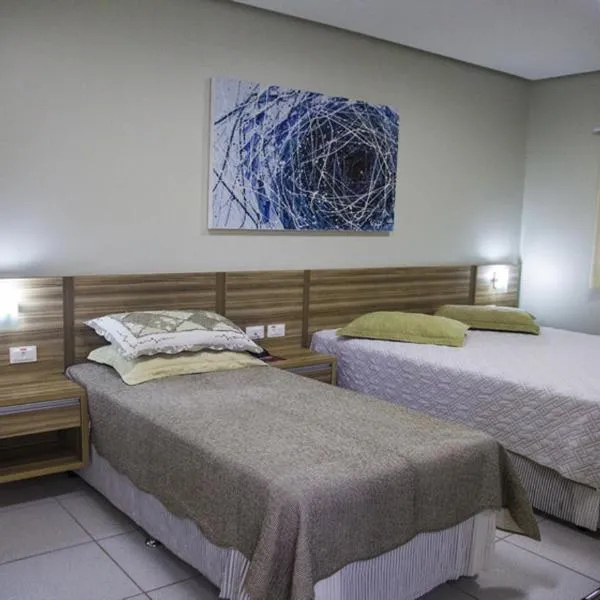 Hotel Baeza, hotel in Goiatuba