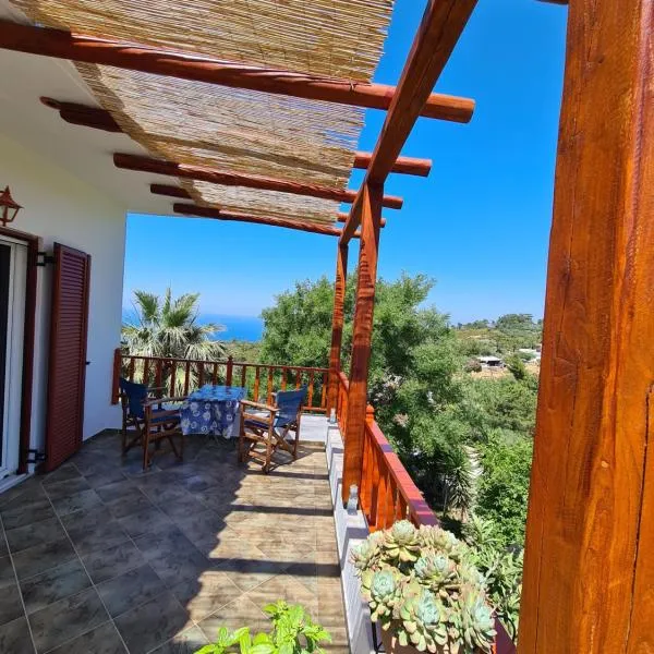 SPITIKARIOTIKO Pergola Home, hotel v destinácii Raches