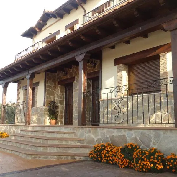 Casas Rurales El Caminante, hotell i Zarza de Granadilla