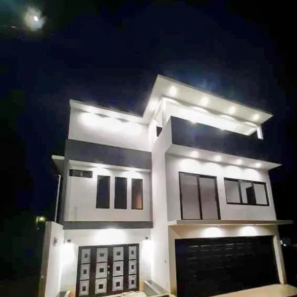 CASA DE LEON para tu familia, hotel a Huehuetenango