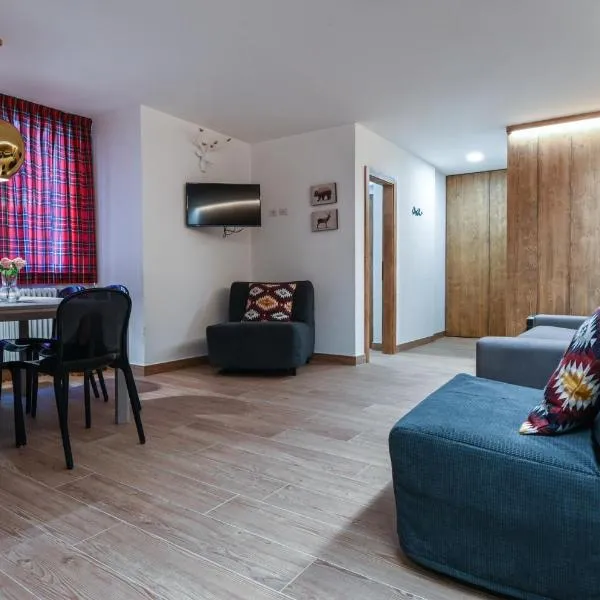 Chalet 5 Laghi / LuxApt / Town Centre, hotel in Madonna di Campiglio