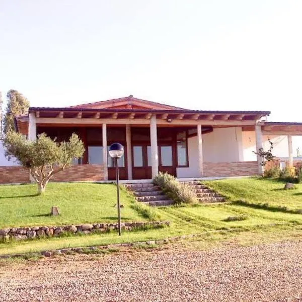 Lugh'e Luna Village, hotel v destinaci Narbolia