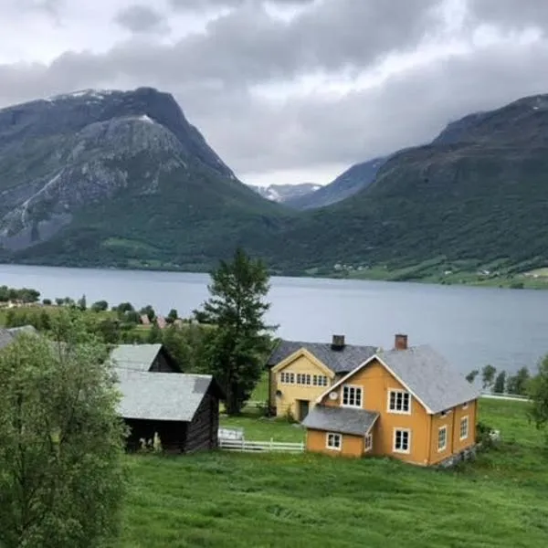 Steinsvoll Gård, hotel en Tyinkrysset