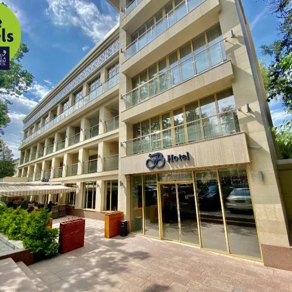 B Hotel Bishkek, hotel in Bishkek