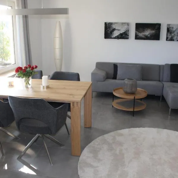 Ferienwohnung "Am Wald 2", hotel in Boppard