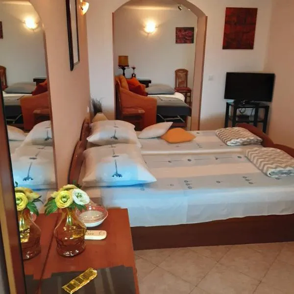 Apartments Zlosilo, viešbutis mieste Orašacas