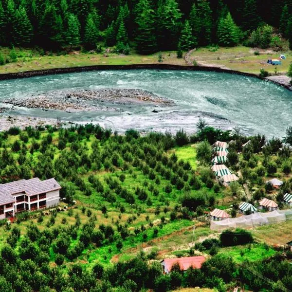 Banjara Camp and Retreat Sangla – hotel w mieście Litham