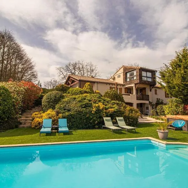 Belloréade Maison d'hôtes, hotel in Gueytes-et-Labastide