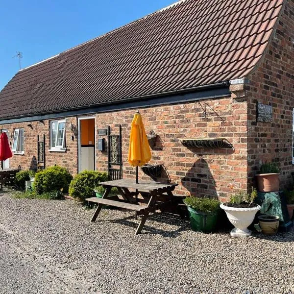 Yarm cottages sleeping 12, hôtel à Kirk Leavington