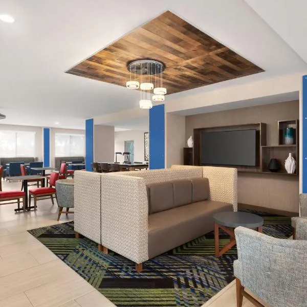 Holiday Inn Express Vero Beach-West I-95 by IHG, ξενοδοχείο σε West Vero Corridor