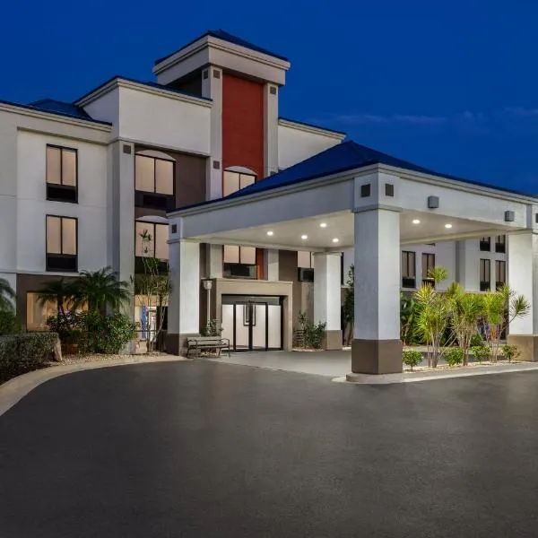 Holiday Inn Express Vero Beach-West I-95 by IHG, hotel in Vero Beach