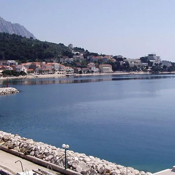 Apartments Waterfront IVAN 2, hotel v Podgore