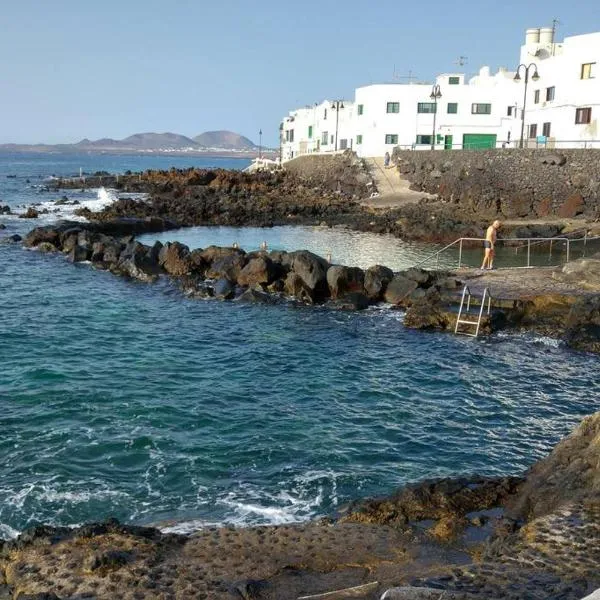 Apto Punta Mujeres LAS ROSAS, hotel a Órzola