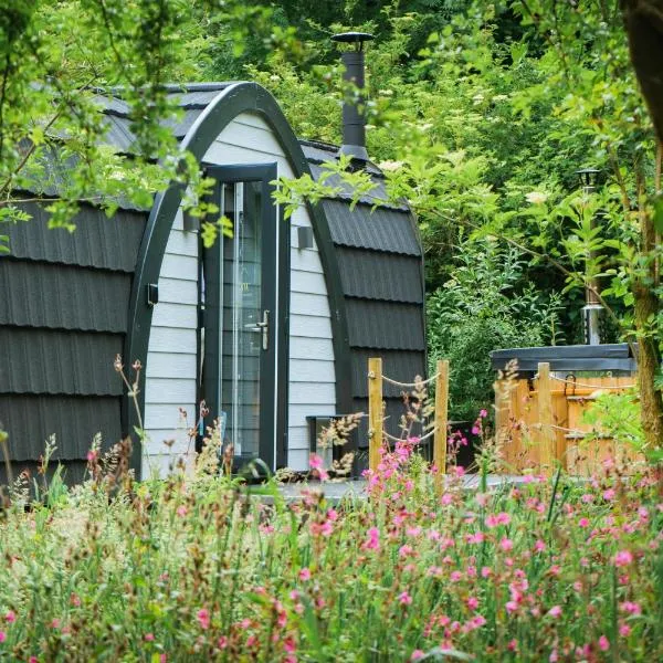Emlyn's Coppice - Luxury Woodland Glamping, hotel v destinaci Holywell