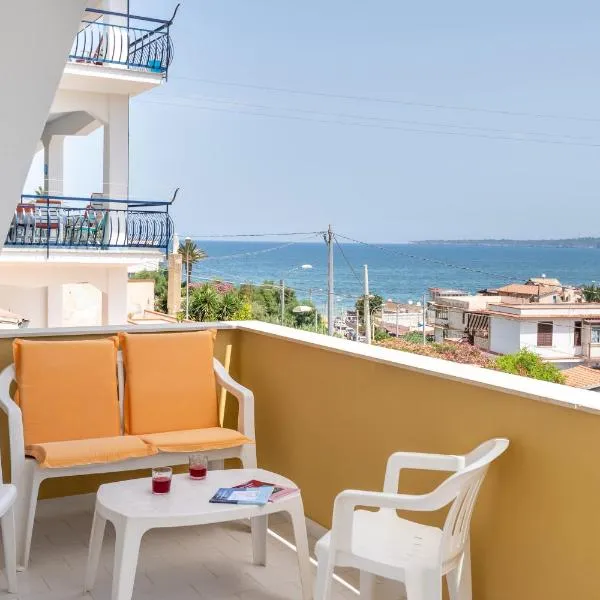 Casa Viola 1 piano 100 mt dal mare, hotel in Trappeto