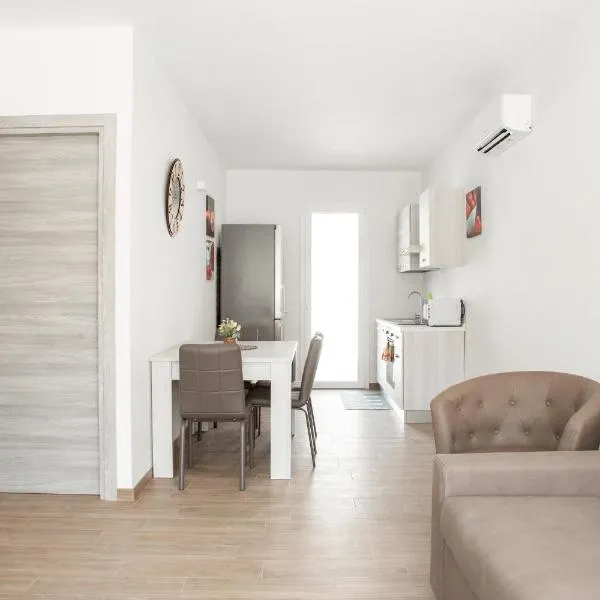 Pula Residence - Via Delle Rose, hotel u Puli