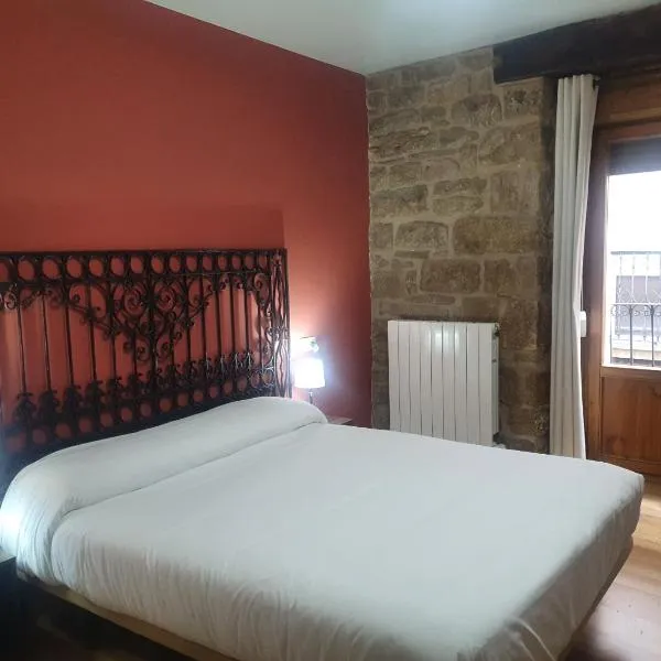 Hostal Rural 18 de Abril, hotel en Olite