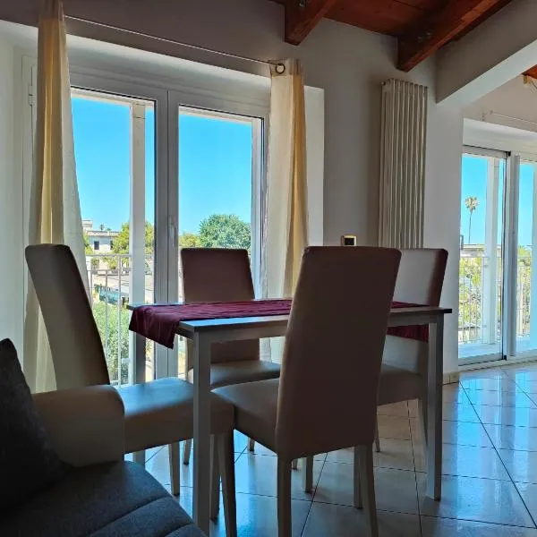 Da Cate - Appartamento al mare, hotel in Grottammare