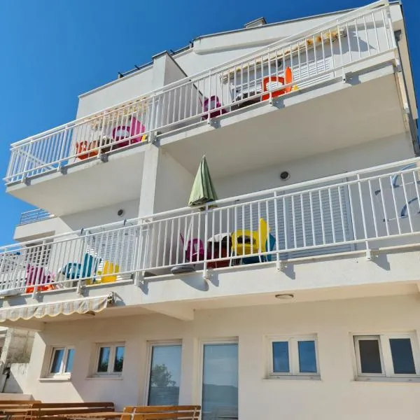 Apartments Mediteraneo, hôtel à Klek