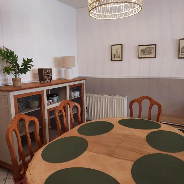 L'Échappée Auxerroise - Maison de charme - à deux pas des quais et du centre ville, hotel in Auxerre